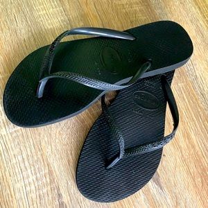 Havaianas slim black flip flops size 8
